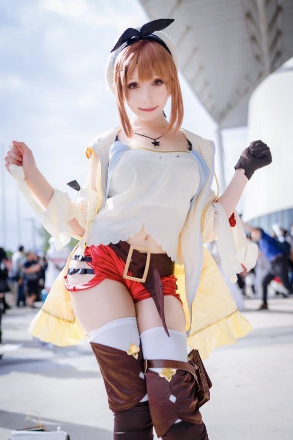 COS正片/美女coser《アリア》美图写真集，黑丝长腿身材爆炸！