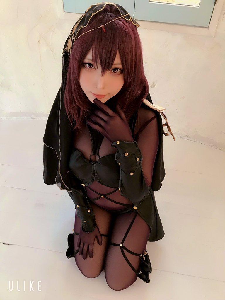 COS正片/日本樱花妹《イズ氏》COS美图集 长相甜美身材相当傲人！