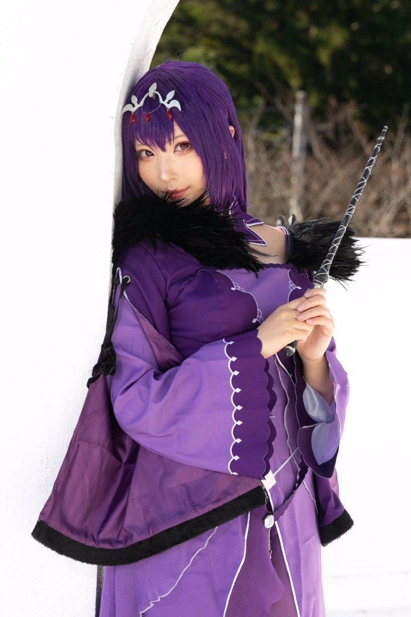 COS正片/日本樱花妹《イズ氏》COS美图集 长相甜美身材相当傲人！