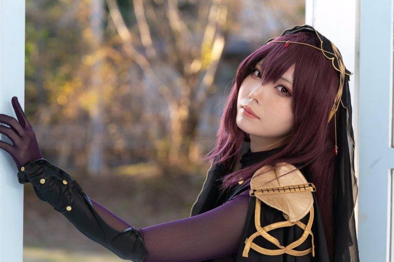 COS正片/日本樱花妹《イズ氏》COS美图集 长相甜美身材相当傲人！