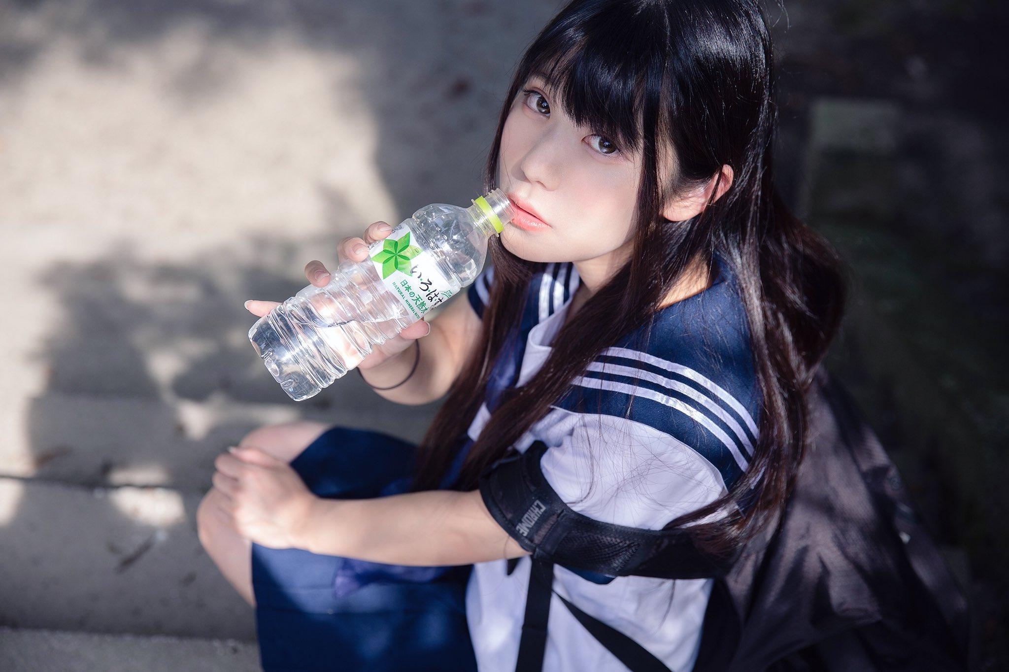 COS正片/清纯可爱？《けんけん》超大份精选集！！