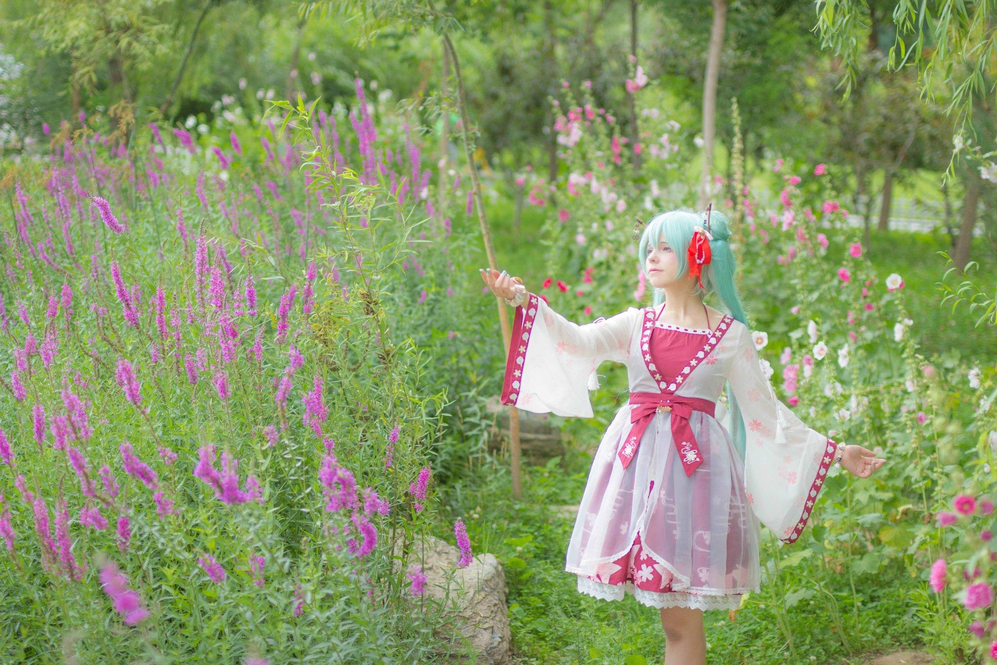 COS正片/俄罗斯萌妹《Saya Scarlet》超大份 初音ミク精选集！