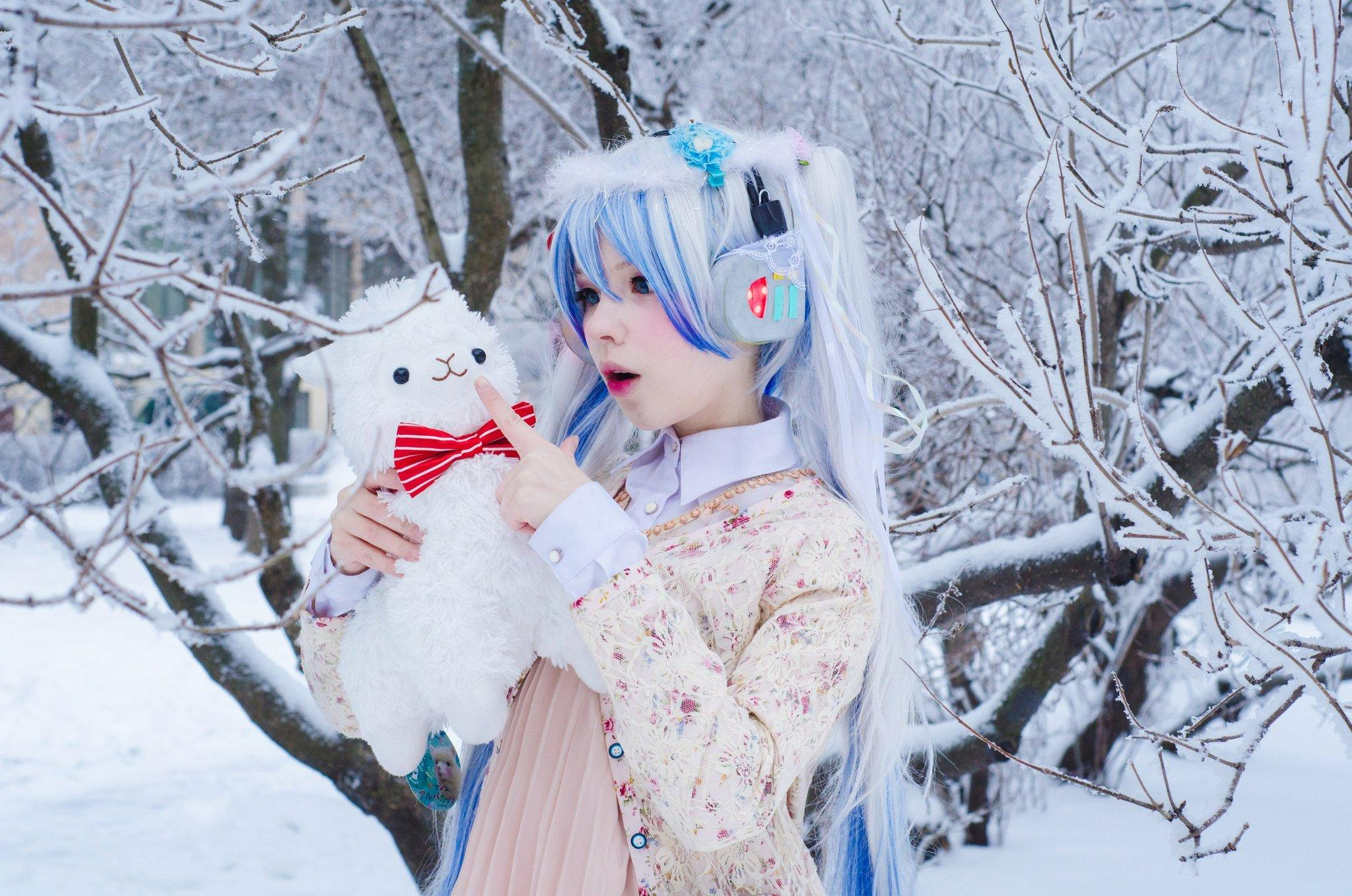 COS正片/俄罗斯萌妹《Saya Scarlet》超大份 初音ミク精选集！