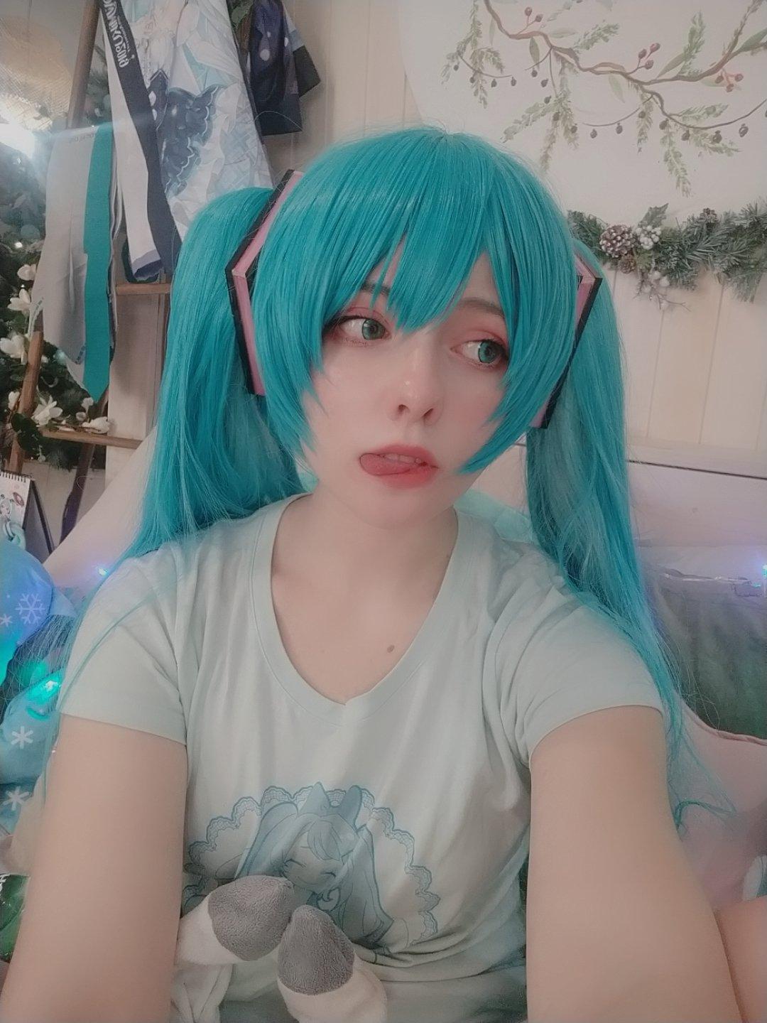 COS正片/俄罗斯萌妹《Saya Scarlet》超大份 初音ミク精选集！