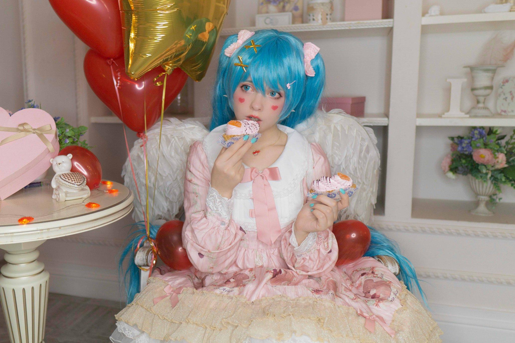 COS正片/俄罗斯萌妹《Saya Scarlet》超大份 初音ミク精选集！