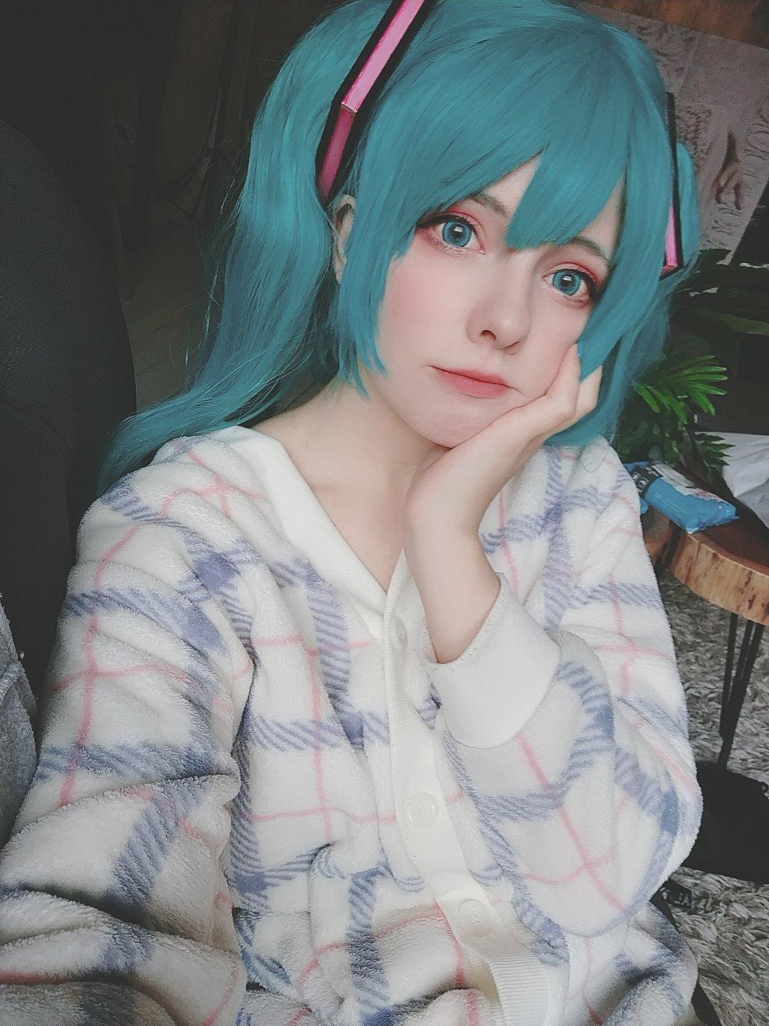 COS正片/俄罗斯萌妹《Saya Scarlet》超大份 初音ミク精选集！