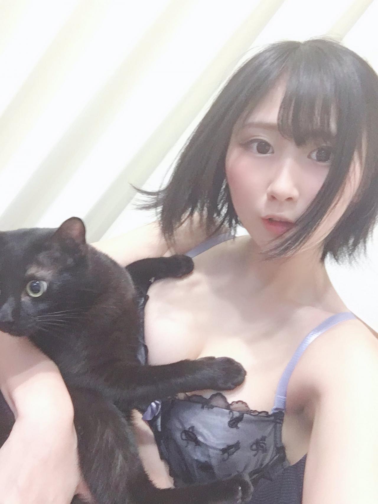 COS正片/日本隐乳系樱花妹美东澪美图赏 脱下衣服立刻就爱了