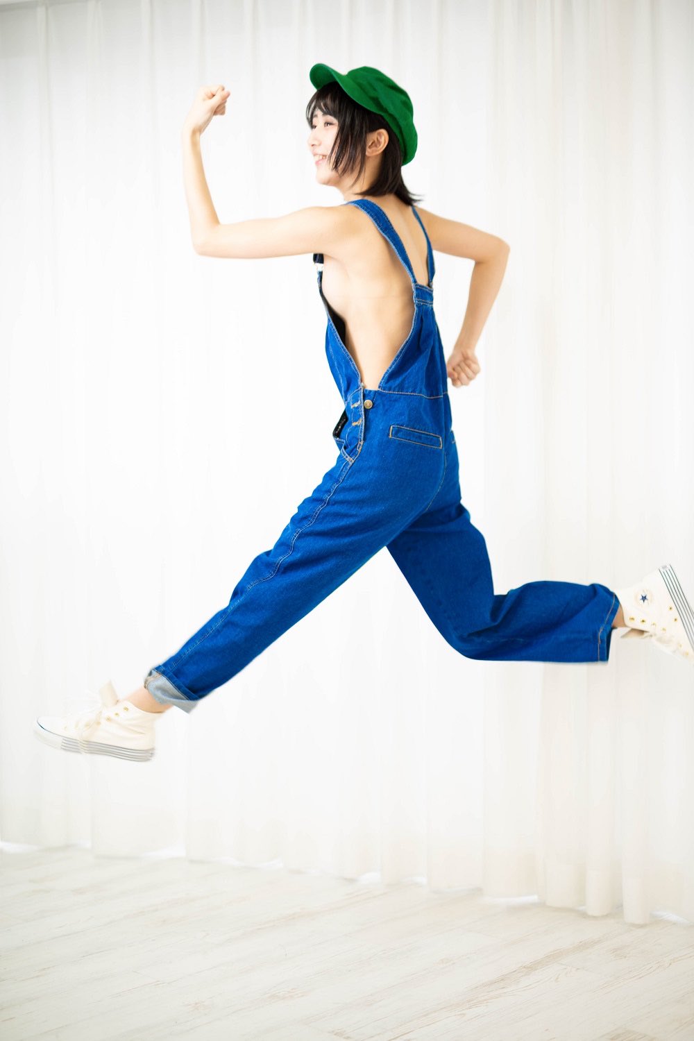 COS正片/日本隐乳系樱花妹美东澪美图赏 脱下衣服立刻就爱了