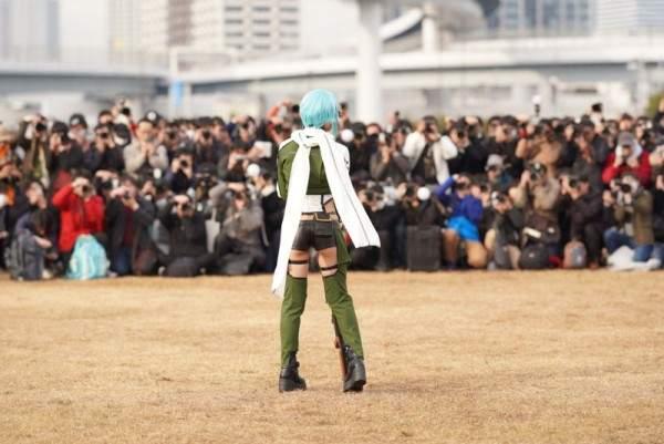 COS正片/C97 2000人的摄影师人墙这就是人气差距的代表吗？