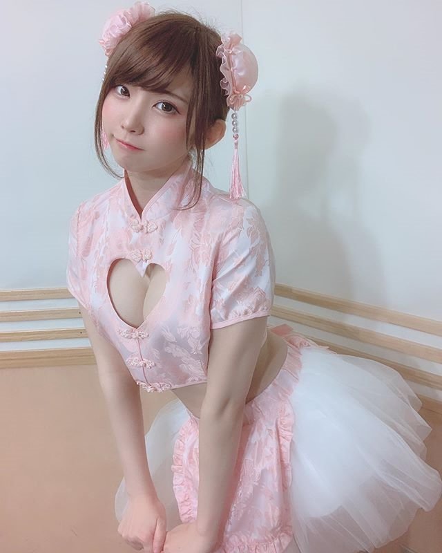 COS正片/岛国美女Coser Enako美照 白皙肌肤身材相当有料！