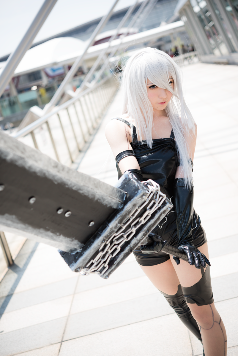 COS正片/日本靓丽小姐姐COS《尼尔》2B 皙白大长腿吸睛！
