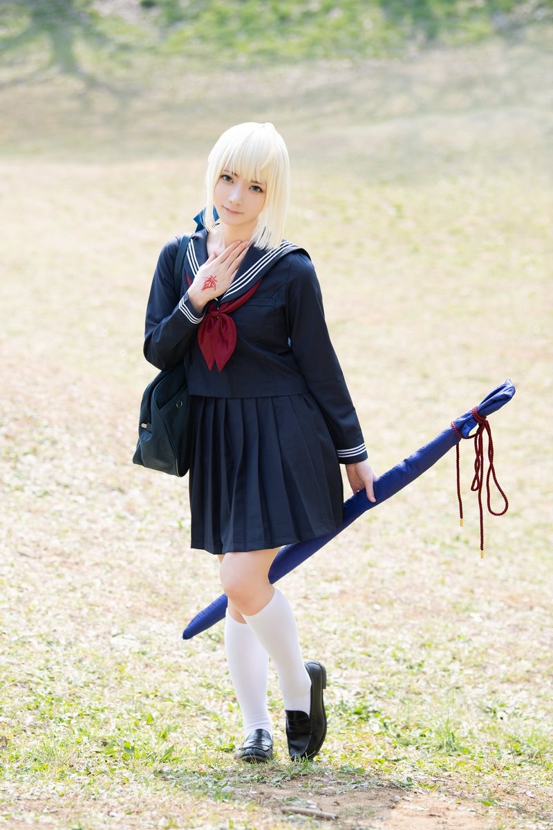 COS正片/日本妹子COS《Fate》Saber 真羡慕吃不胖的体质