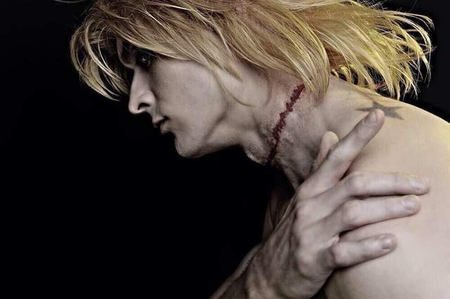 肌肉与大长腿！这龙舌兰姑娘是如此迷人，兄贵Billy Blue超还原cos