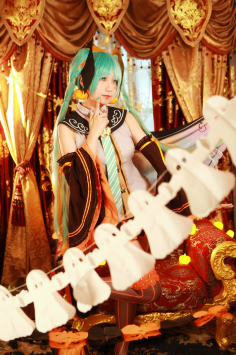 COS正片/Kyoya 扮演的万圣节 初音未来