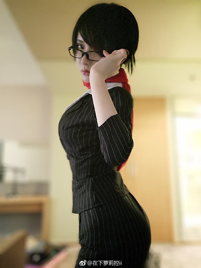 COS正片/超凡欧派百变鸽王-在下萝莉控ii（魔王）