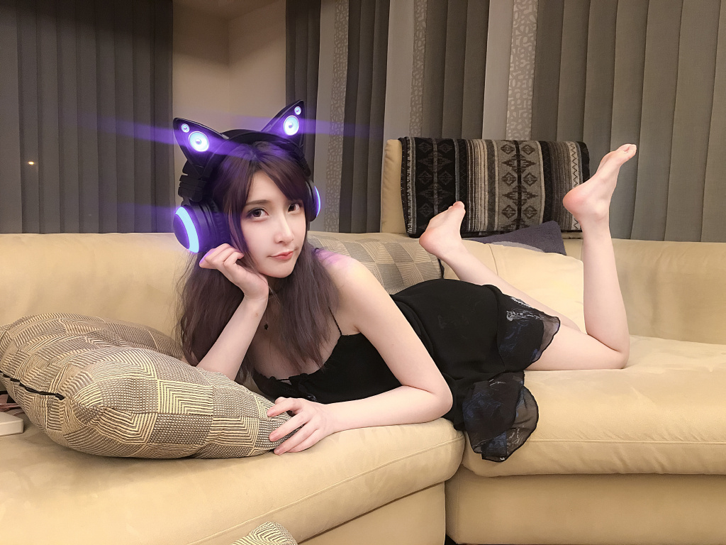 COS正片/超凡欧派百变鸽王-在下萝莉控ii（魔王）