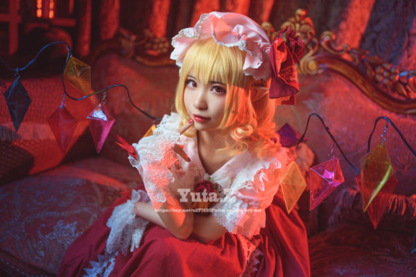 COS正片/二小姐 芙兰朵露·斯卡雷特 迷人的红色