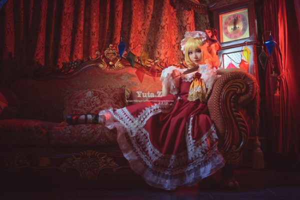 COS正片/二小姐 芙兰朵露·斯卡雷特 迷人的红色