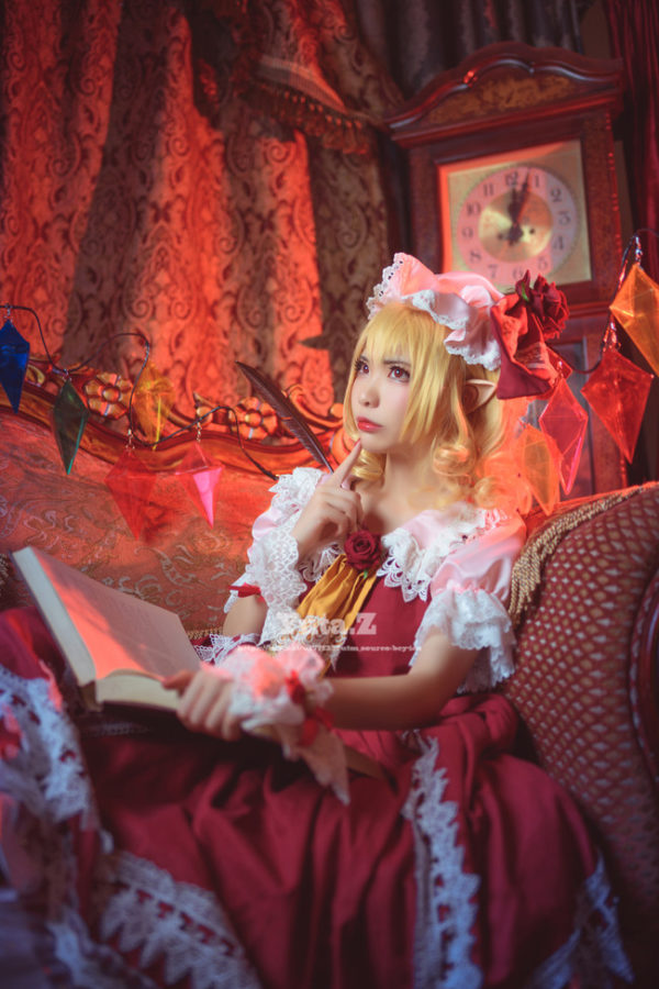 COS正片/二小姐 芙兰朵露·斯卡雷特 迷人的红色