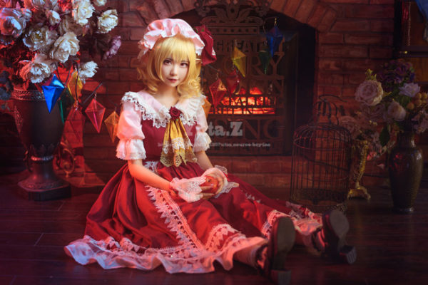 COS正片/二小姐 芙兰朵露·斯卡雷特 迷人的红色