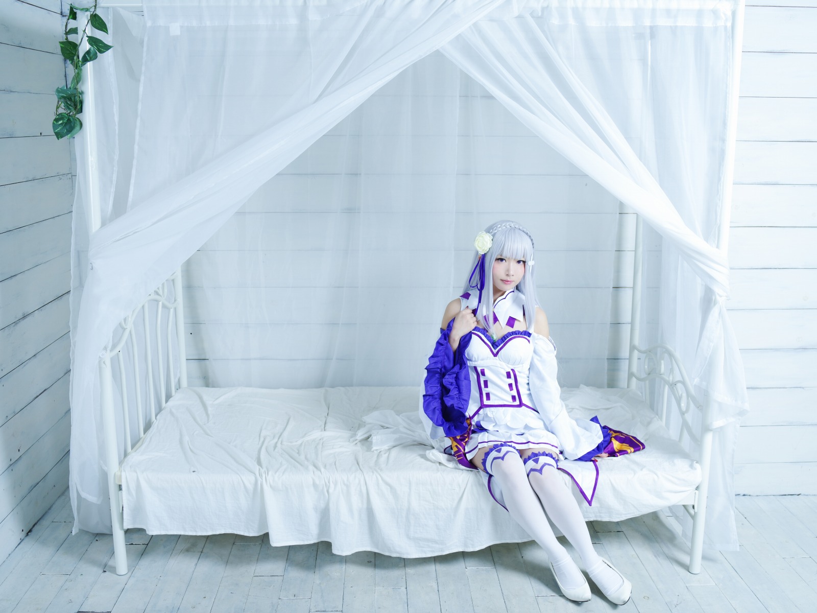 COS正片/Mari Konoe扮演《Re:0》准备睡觉的 爱蜜莉雅酱！