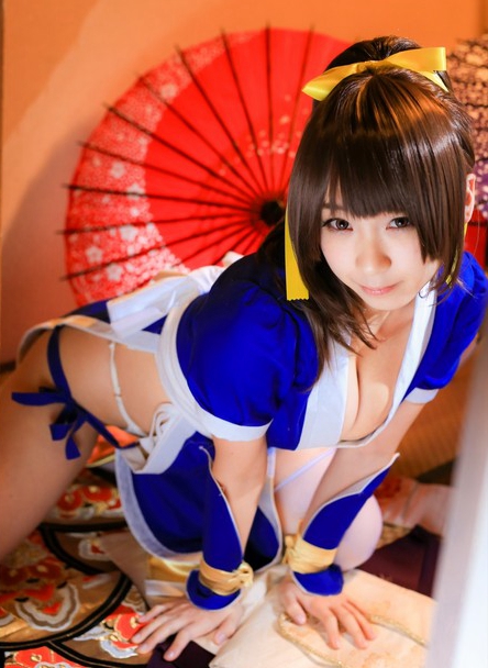 COS正片/日本Coser伊织萌贺年COS美照，眼带笑意甜美动人！