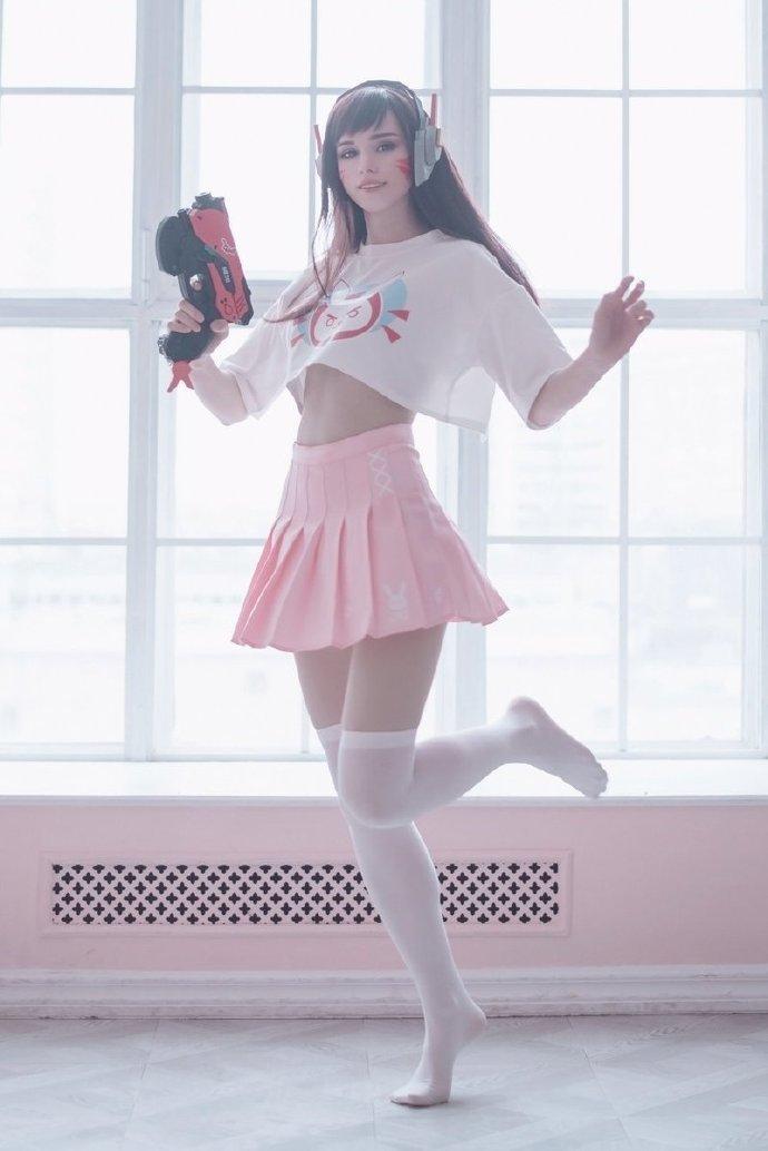 COS正片/青春粉嫩可爱美少女 D.va