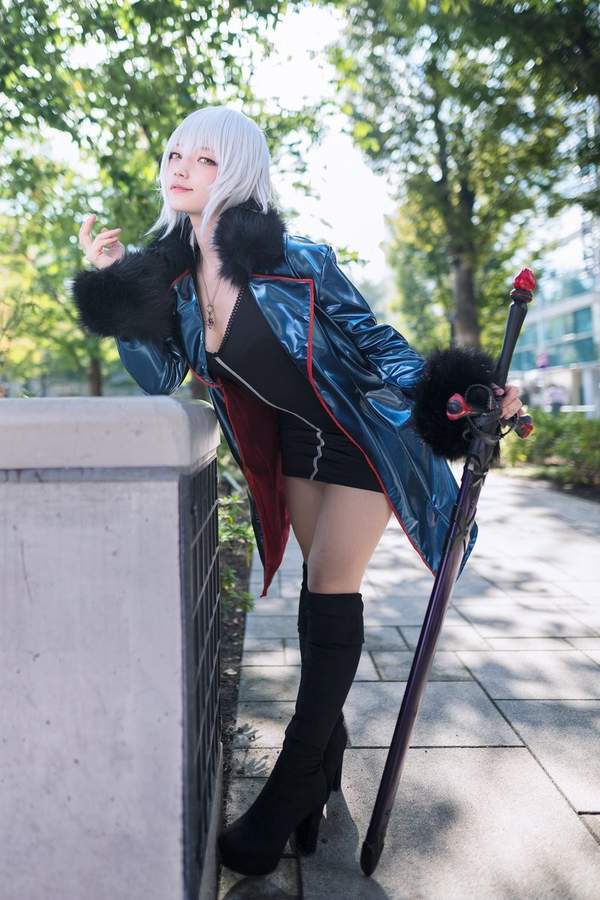 COS正片/日本樱花妹贞德新作品，邪气带魅惑！