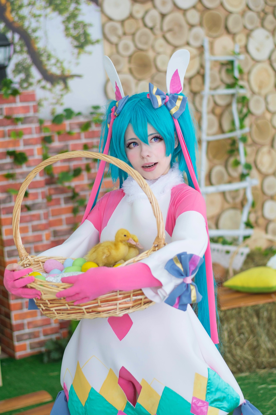 【Saya Scarlet】一位来自俄罗斯的小姐姐 粉色兔耳初音，太…太萌了！