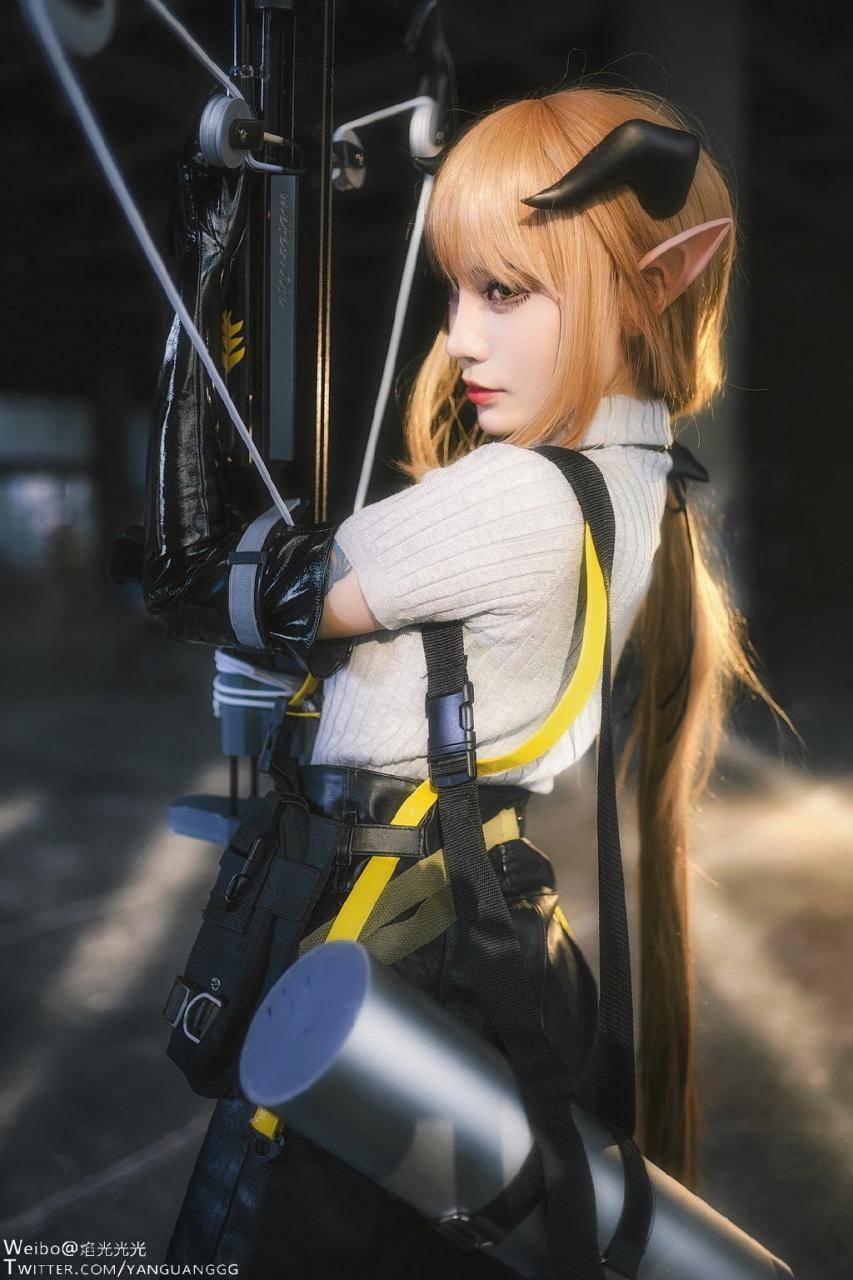 Cosplay福利/明日方舟 陨星 Cn：一只冉呐