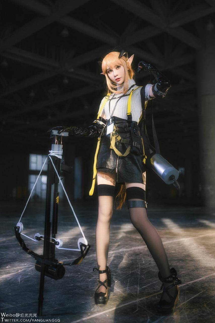 Cosplay福利/明日方舟 陨星 Cn：一只冉呐