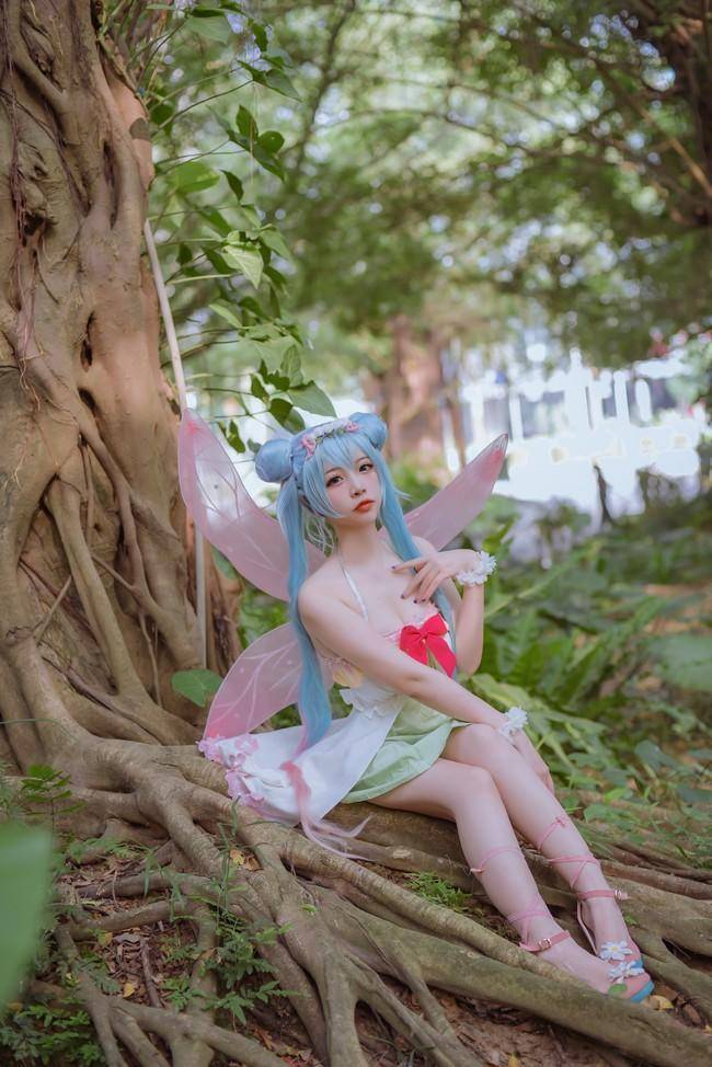 Cosplay福利/初音未来cosplay Cn：二佐