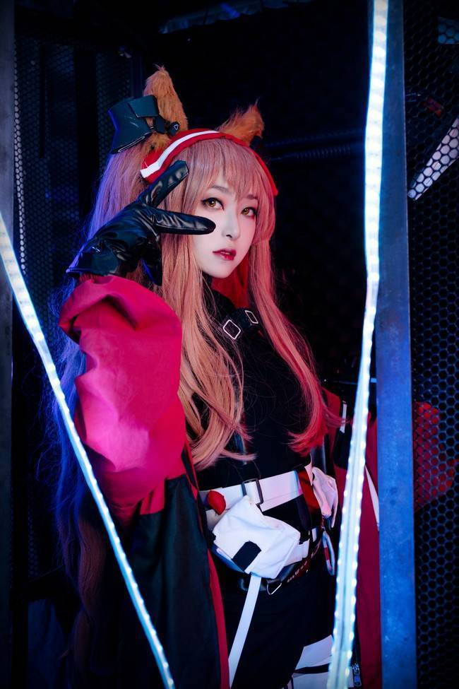 Cosplay福利/明日方舟 安洁莉娜 cn:YINGO殷果