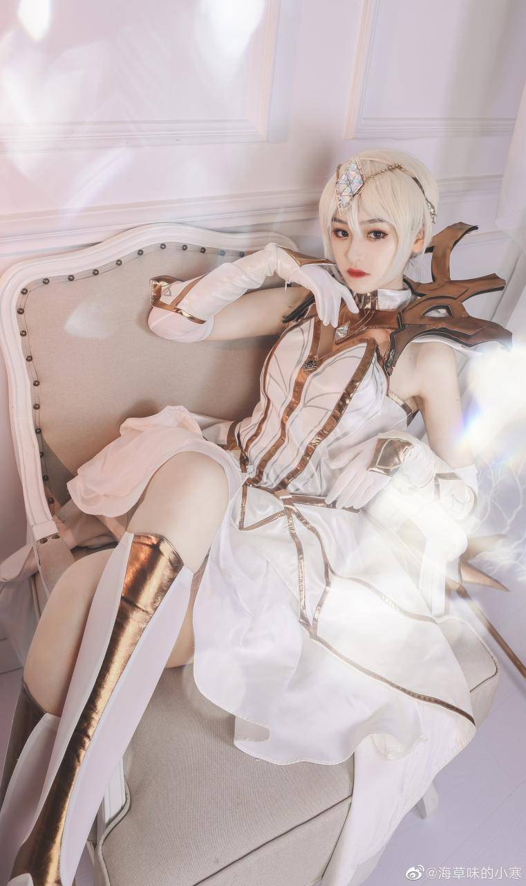 Cosplay福利/拉克丝cosplay CN：小小寒