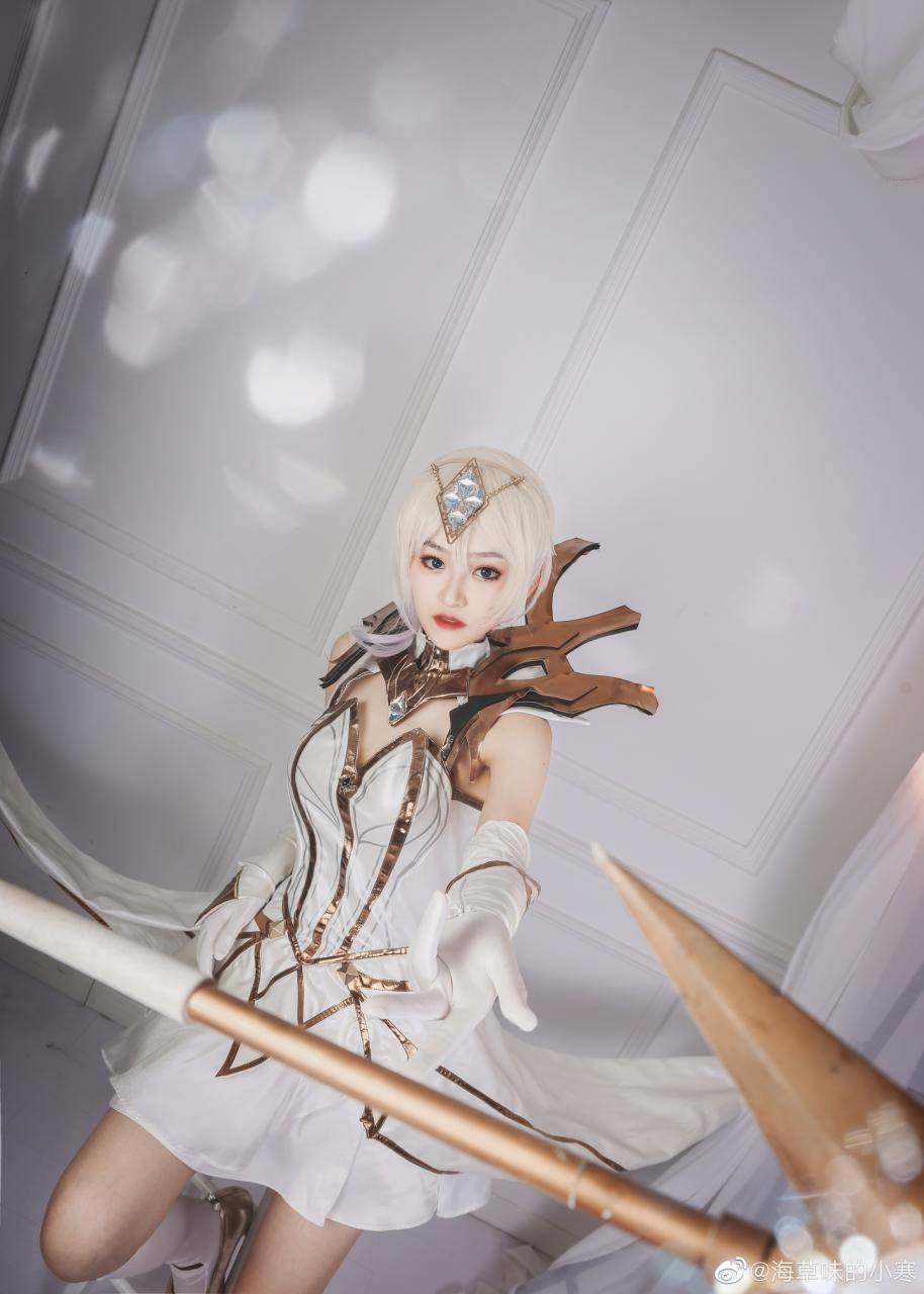 Cosplay福利/拉克丝cosplay CN：小小寒
