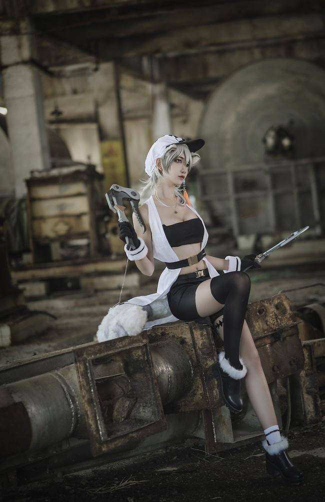 Cosplay福利/明日方舟 崖心cos Cn：阮邑_Fairy