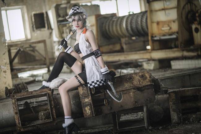 Cosplay福利/明日方舟 崖心cos Cn：阮邑_Fairy