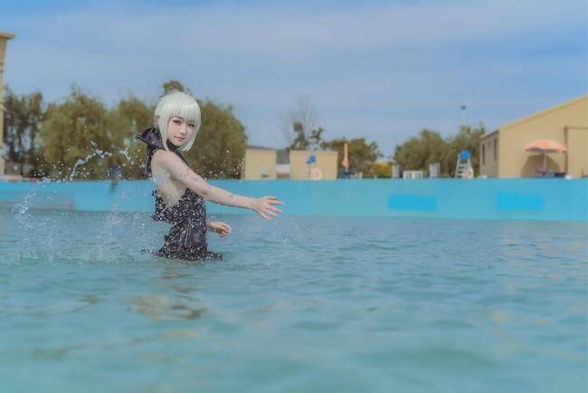 Cosplay福利/阿尔托莉雅alter泳装cos Cn：泡泡