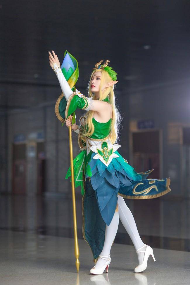 Cosplay福利/美貌是一种罪孽，暴雪也无法掩埋