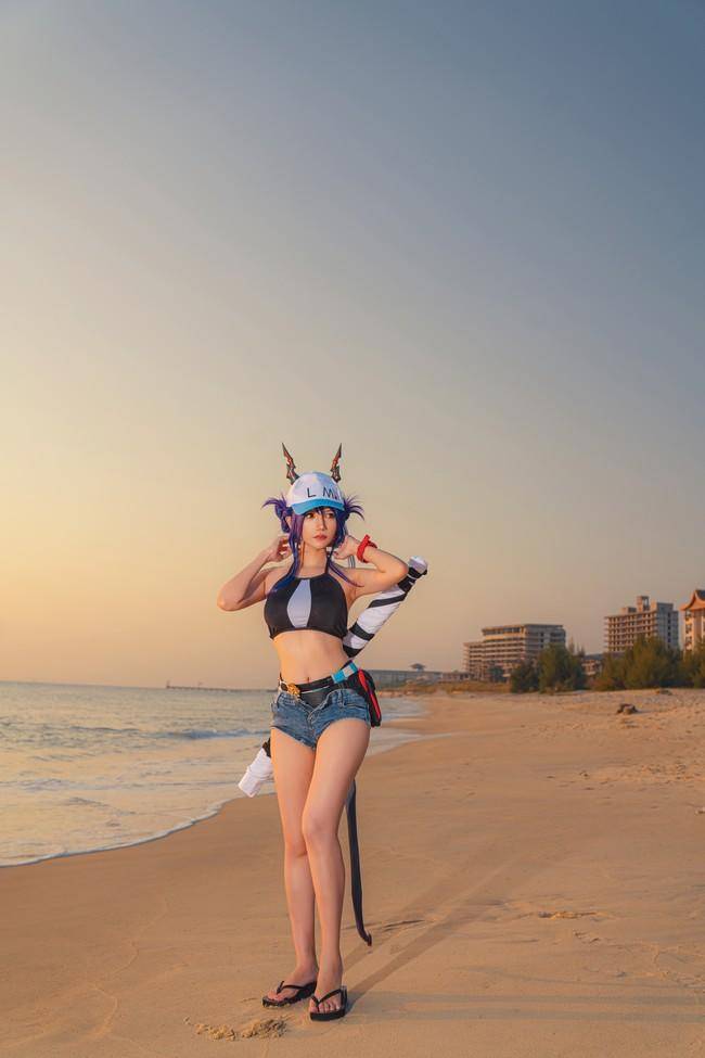 Cosplay福利/明日方舟 路人C、陈 Cn：白川