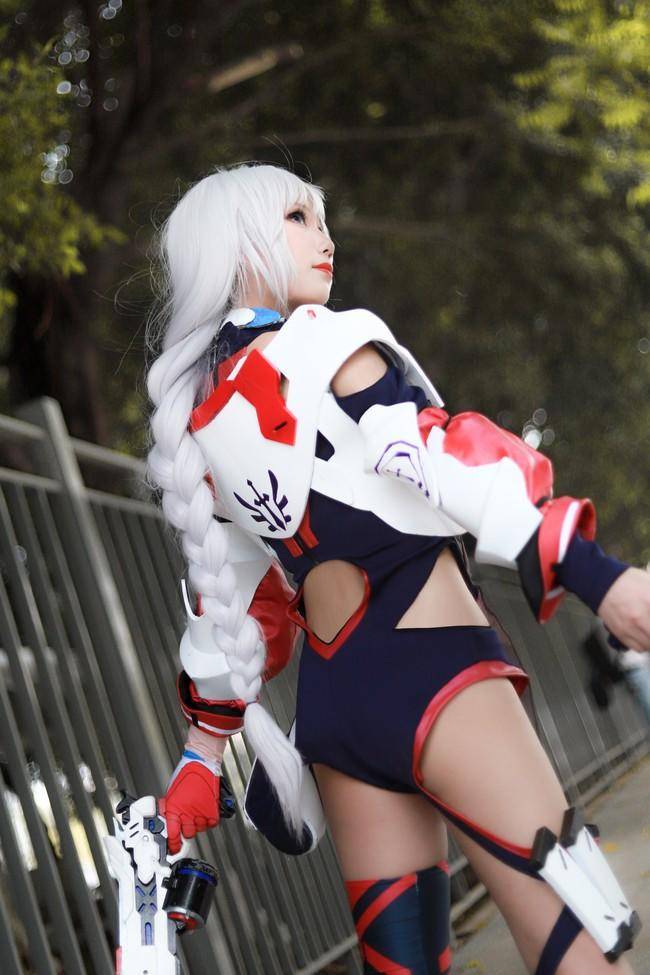 Cosplay福利/崩坏学园 卡莲 Cn：兔哥w