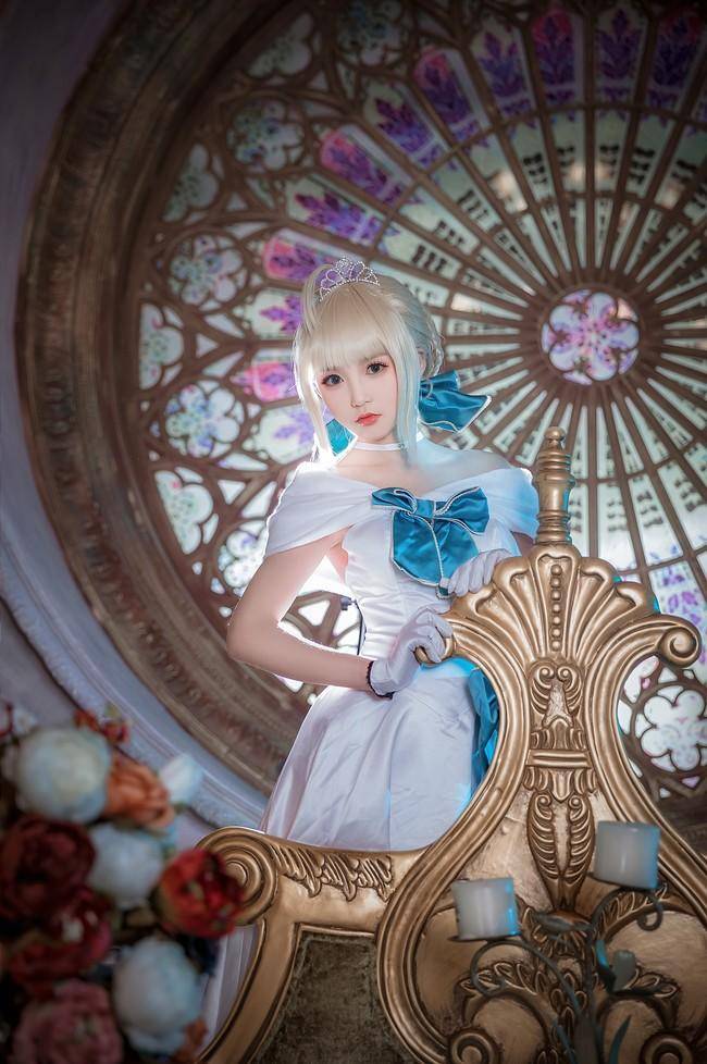 Cosplay福利/阿尔托莉雅 白丝过膝袜cosplay Cn：泡泡