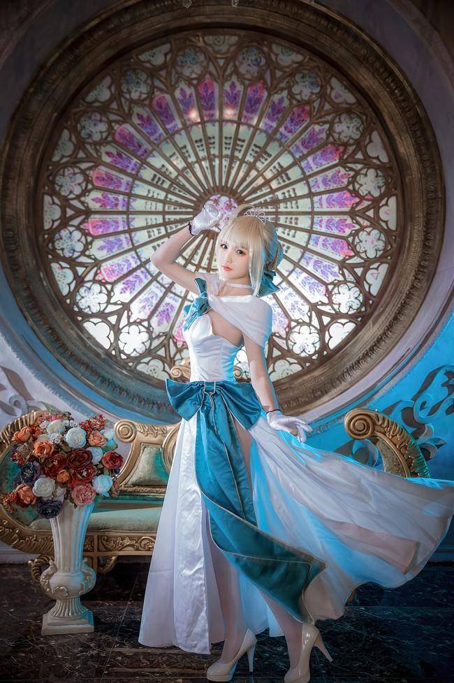 Cosplay福利/阿尔托莉雅 白丝过膝袜cosplay Cn：泡泡