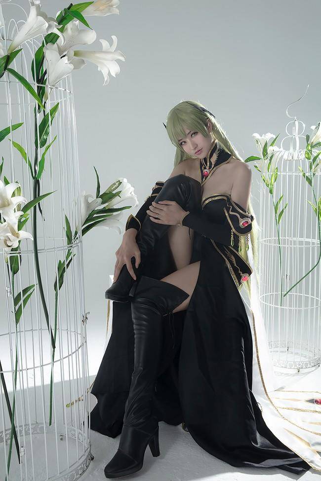 Cosplay福利/反叛的鲁路修 御姐~角色：C.C. Cn：susii