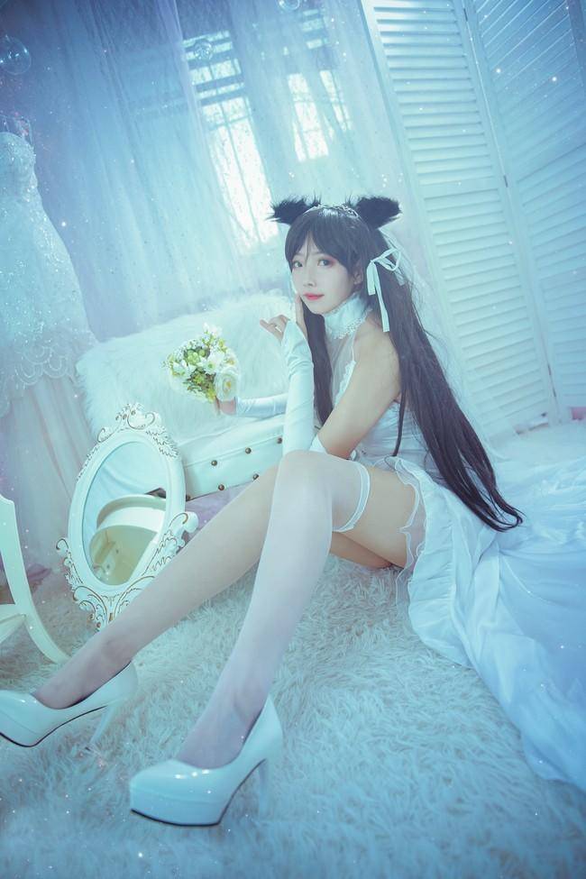 Cosplay福利/爱宕犬白丝绝对领域 Cn：阿八八八w