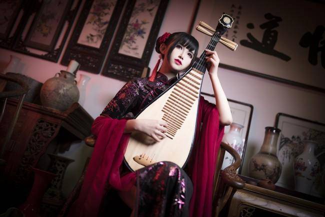 Cosplay福利/黑塔利亚 王秋雁cosplay Cn：酒心绵糖