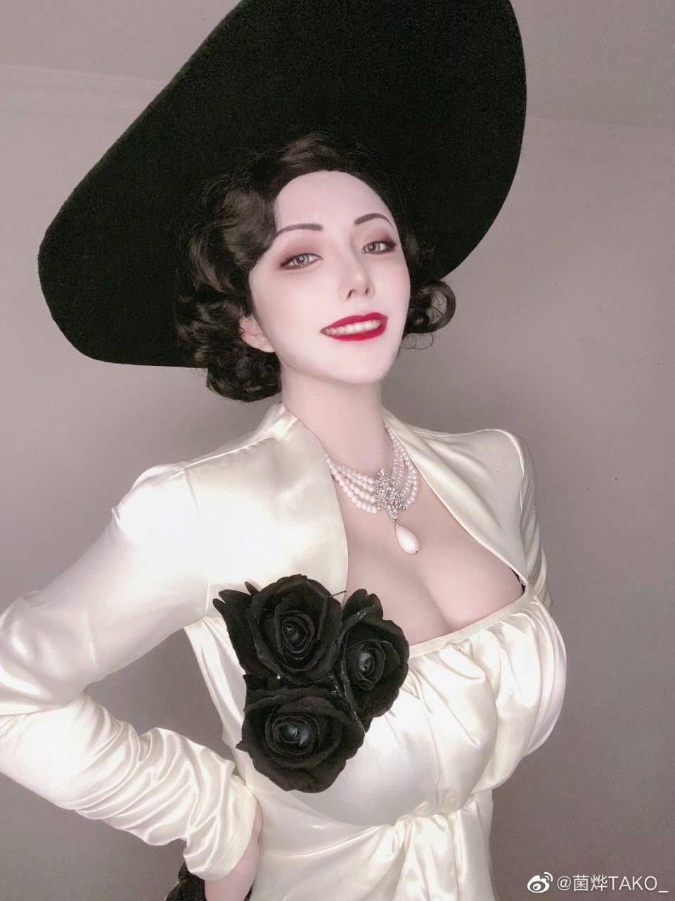 Cosplay福利/阿琪娜·迪米特雷斯库cos