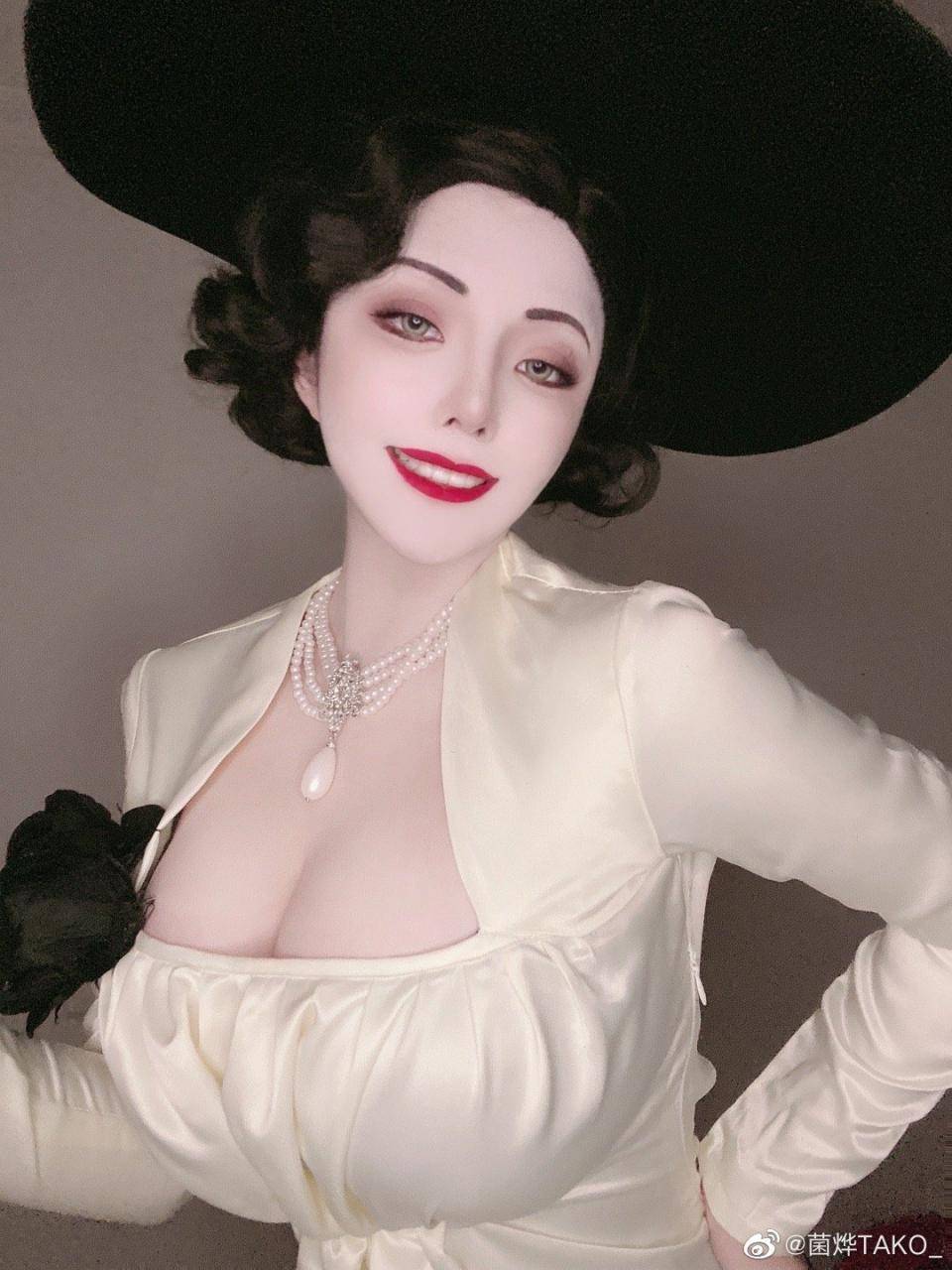 Cosplay福利/阿琪娜·迪米特雷斯库cos