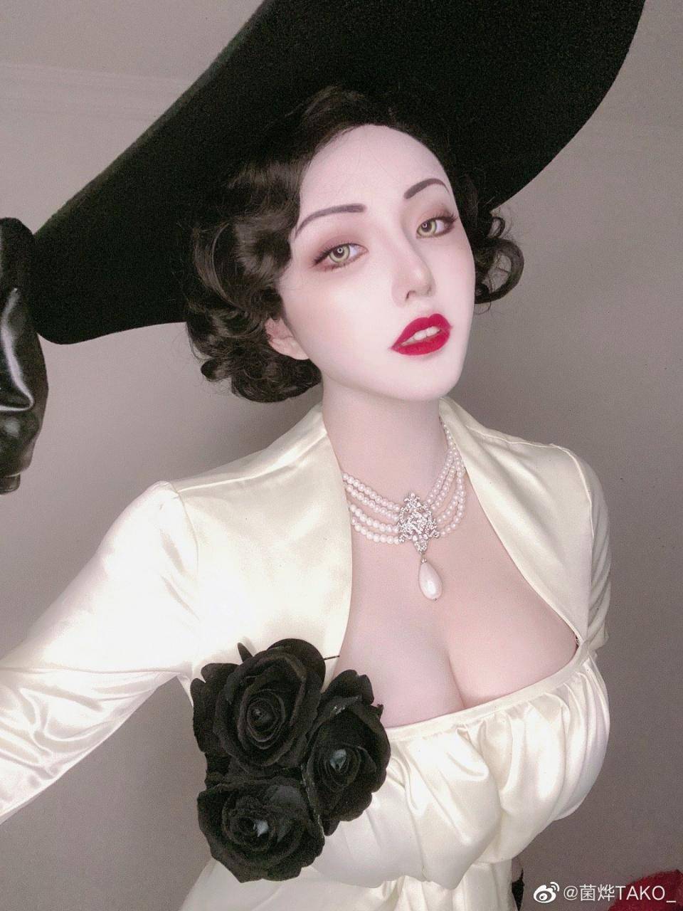 Cosplay福利/阿琪娜·迪米特雷斯库cos