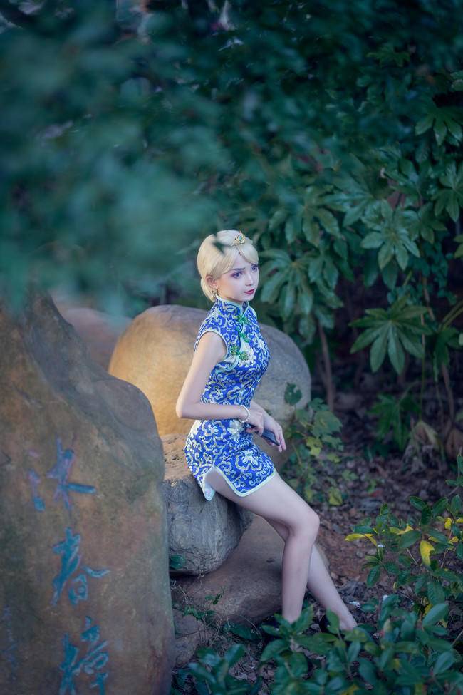 Cosplay福利/冰雪奇缘 艾莎cosplay Cn：鱼丸子呀